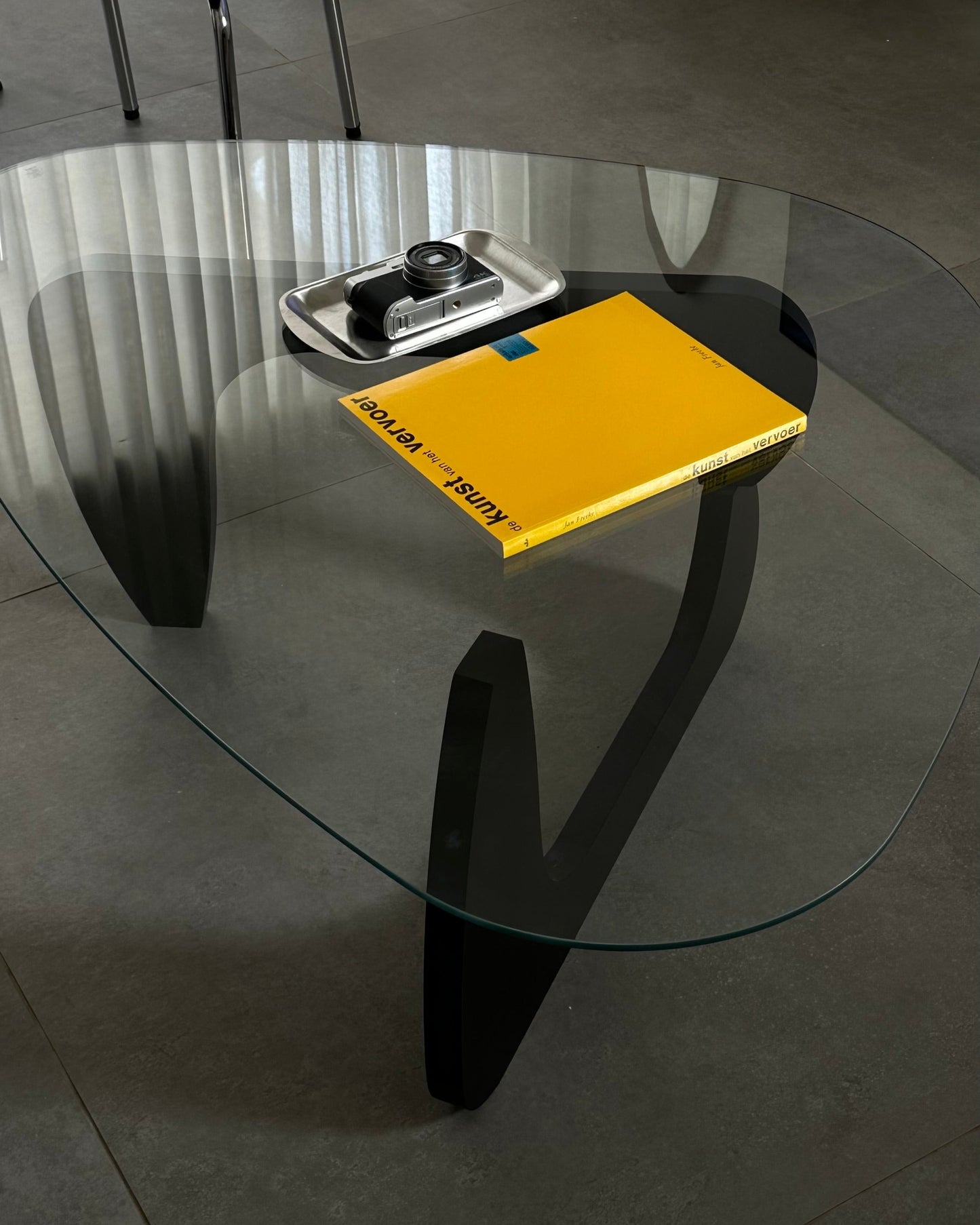 BIG ADRIAN COFFEE TABLE - BLACK