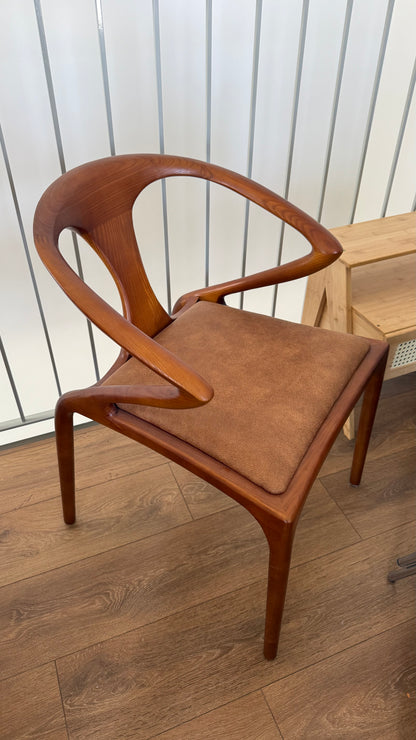 Sample Chair -  תצוגה איסוף עצמי בלבד