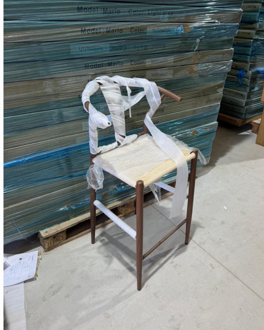 Cleo Bar Chair Walnut (one piece)-  תצוגה איסוף עצמי בלבד