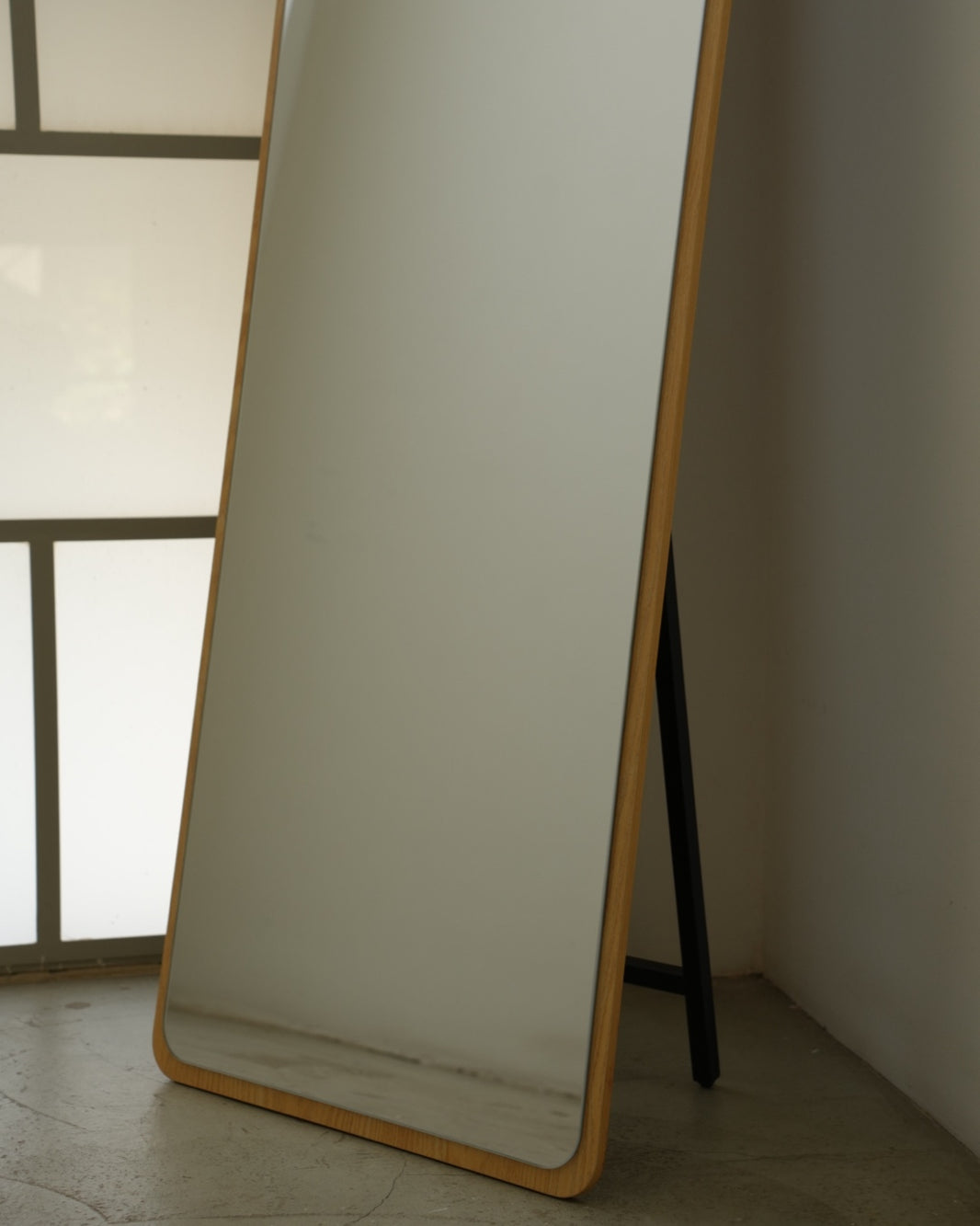 MISHEL - Natural Wood Color