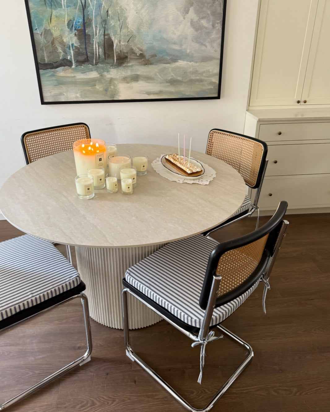 Karo - Dining table