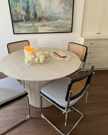 Karo - Dining table