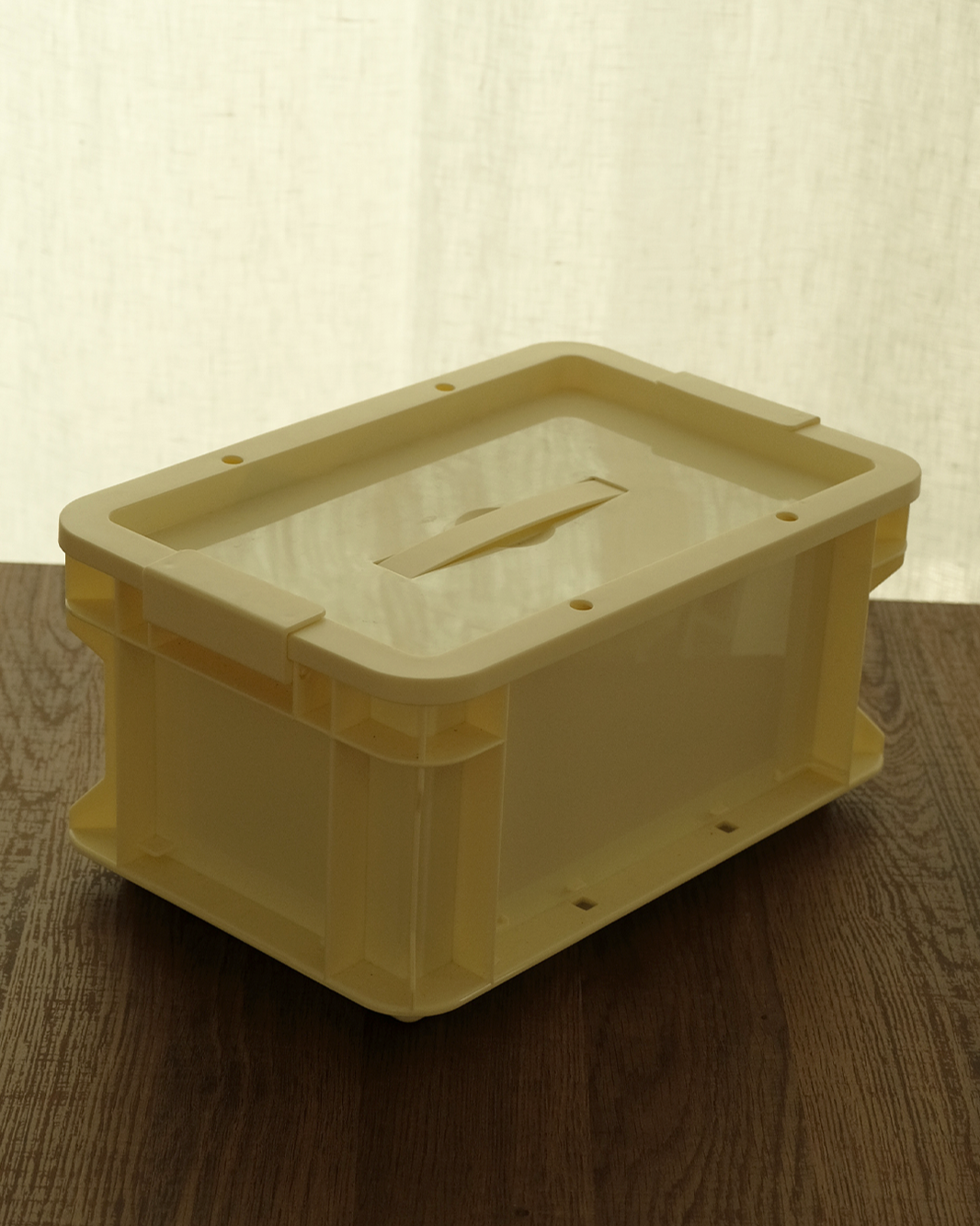 CREAM BOX