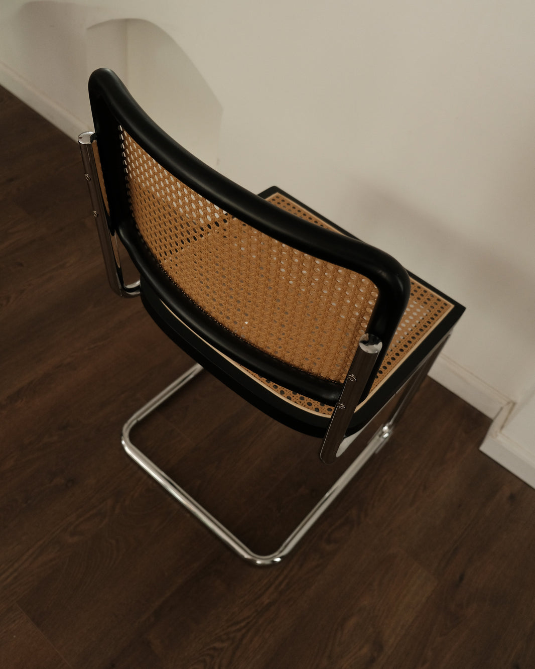 LISON - Black