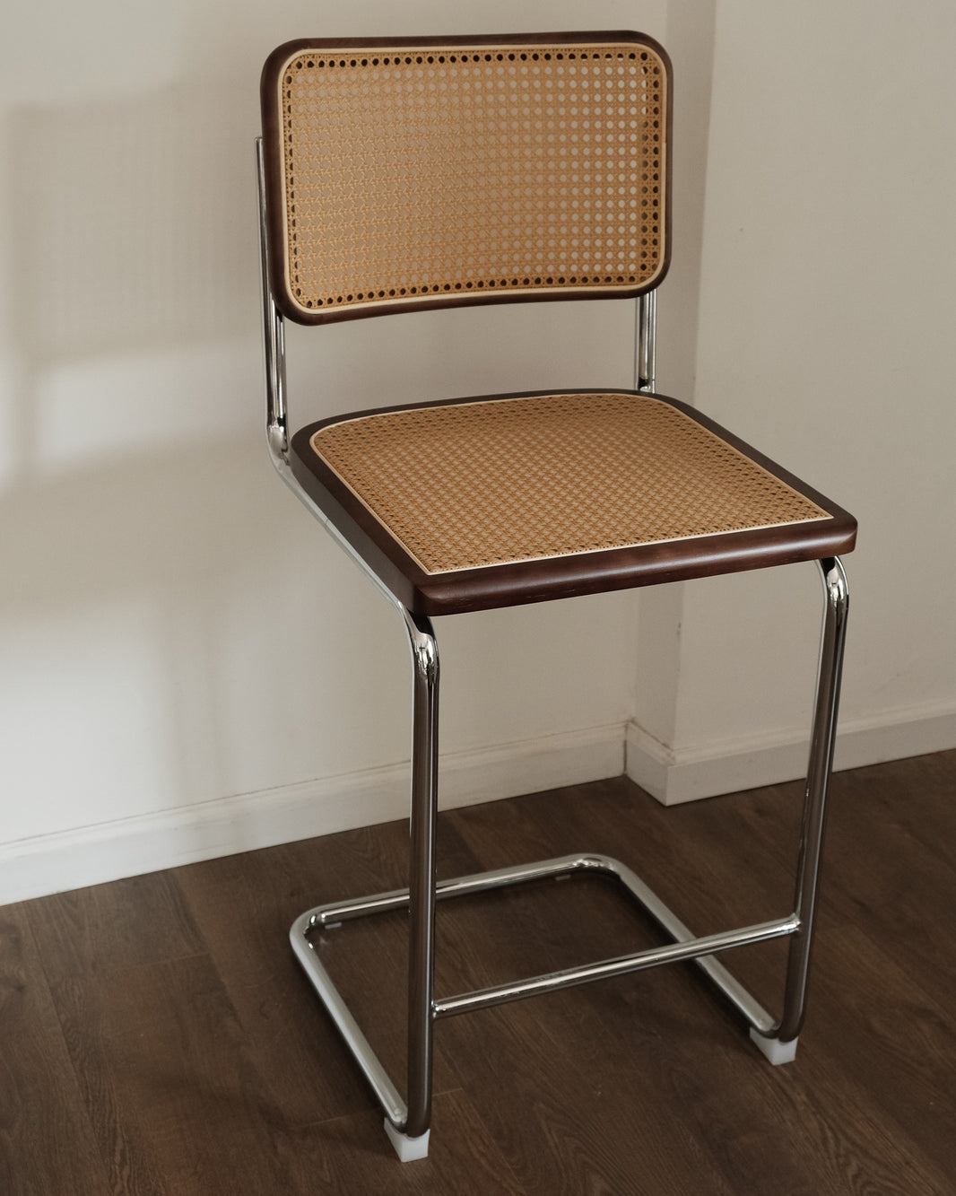 LISON Bar Chair - Walnut
