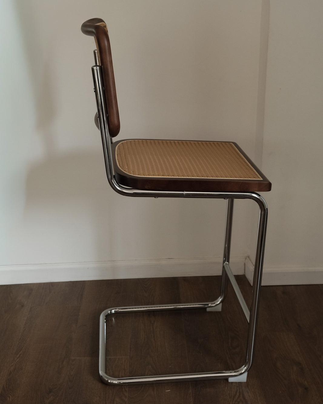LISON Bar Chair - Walnut
