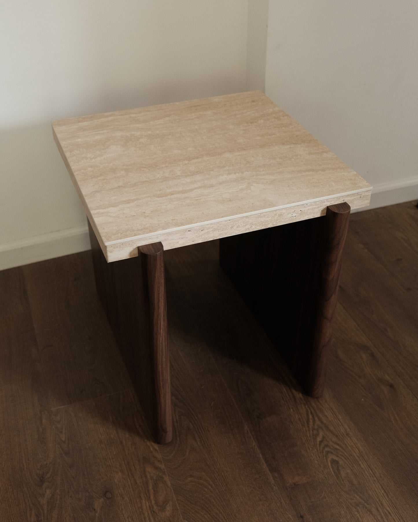 Oscar Side table