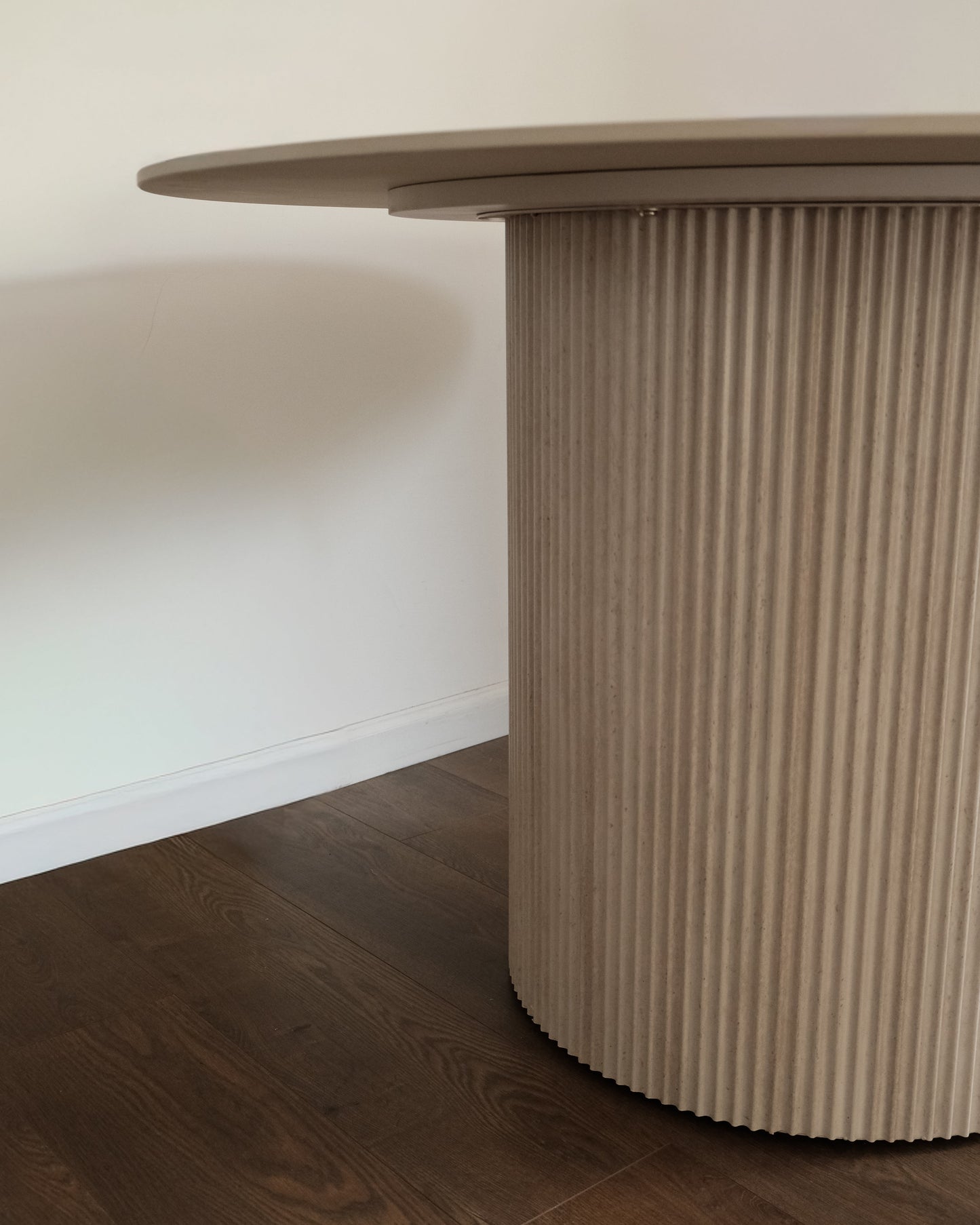Karo - Dining table
