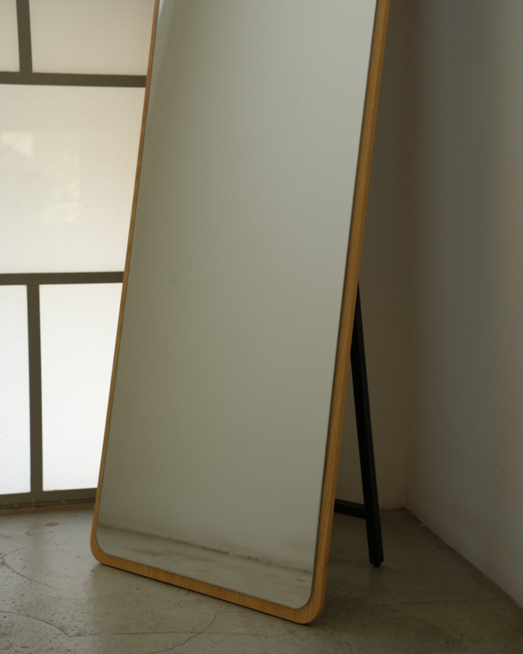 MISHEL - Natural Wood Color