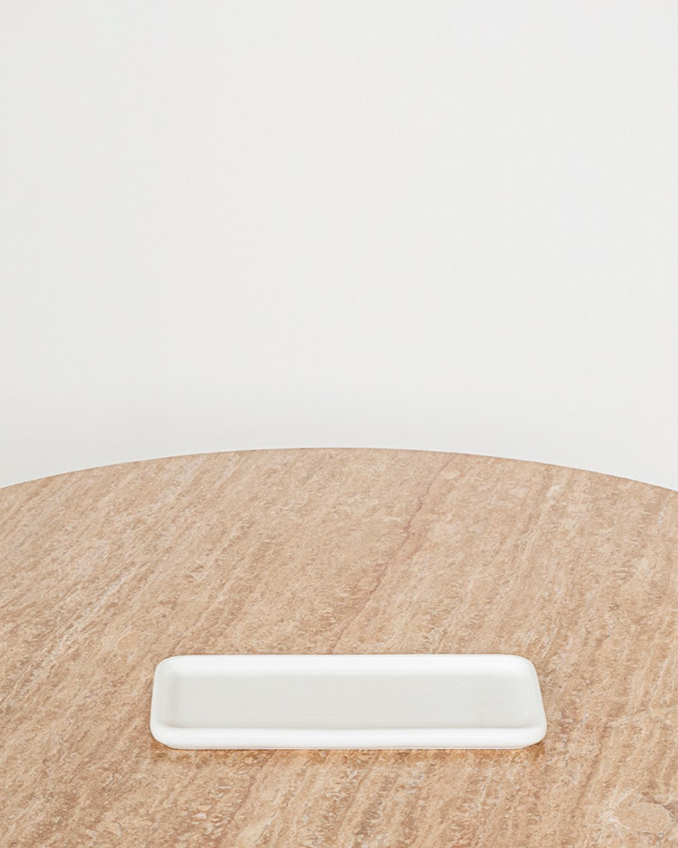 WHITE ROUNDED CORNERS TRAY