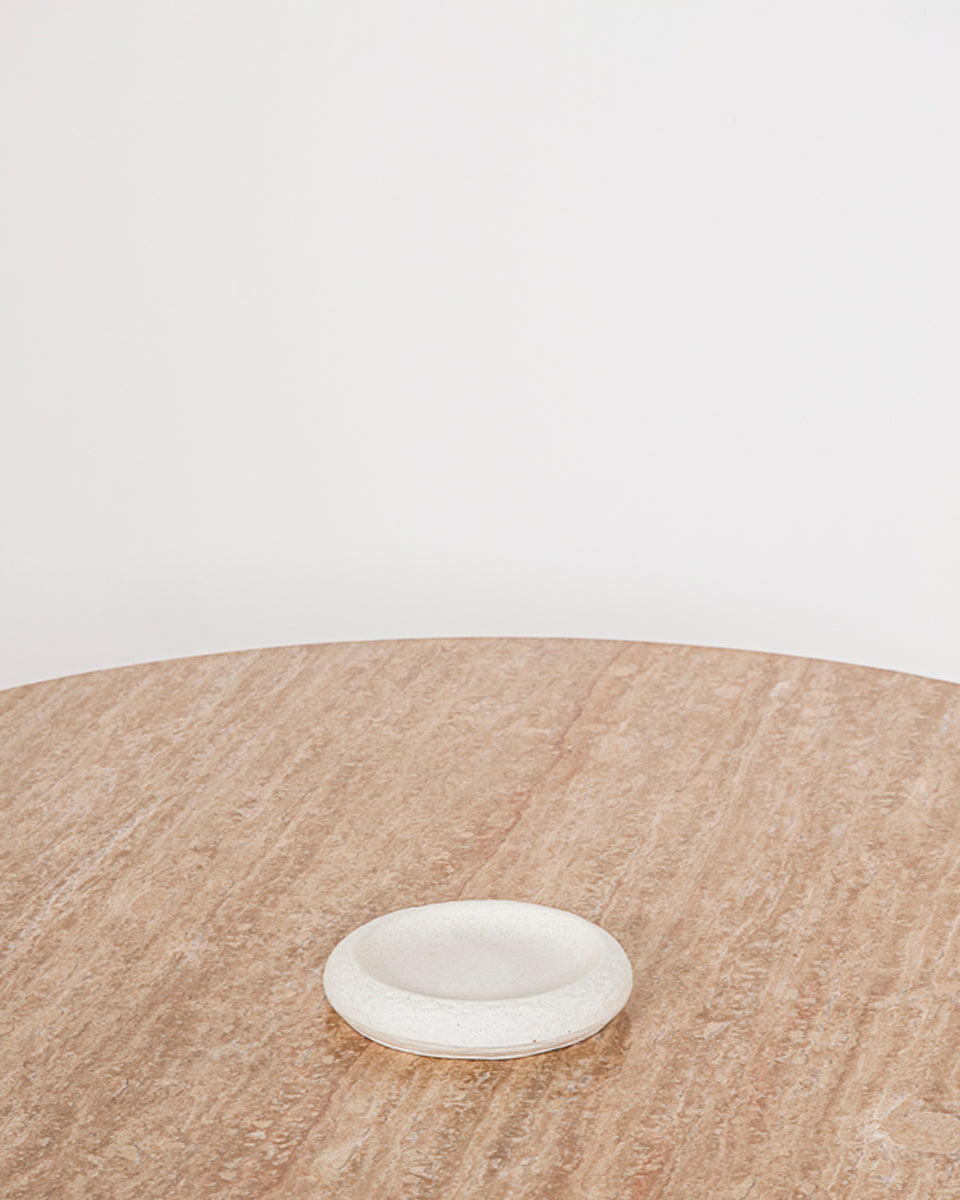 ROUNDED TRAY